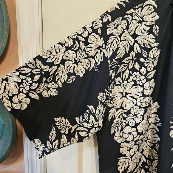 Vintage Pineapple Connection Floral Hawaiian Button Down Shirt - Picture 4 of 4